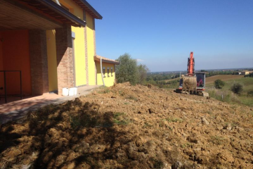 sistemazione terra area verde